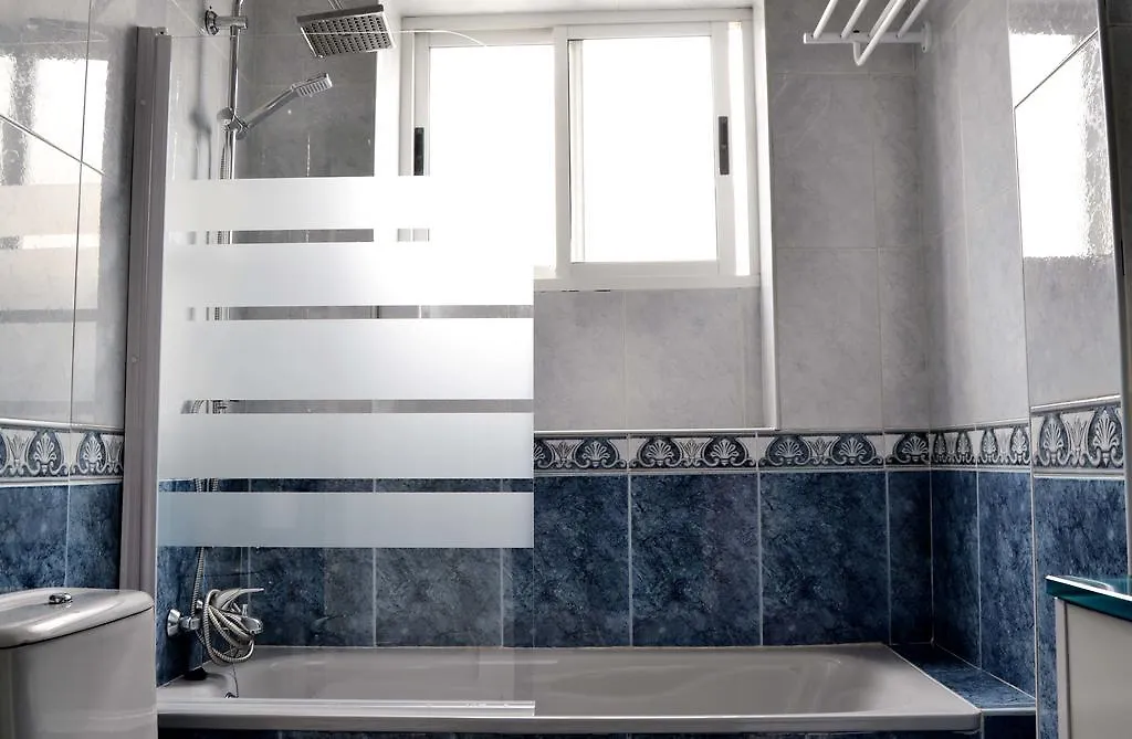 Apartmán Atico Con Terraza Y Vistas Màlaga 0*,